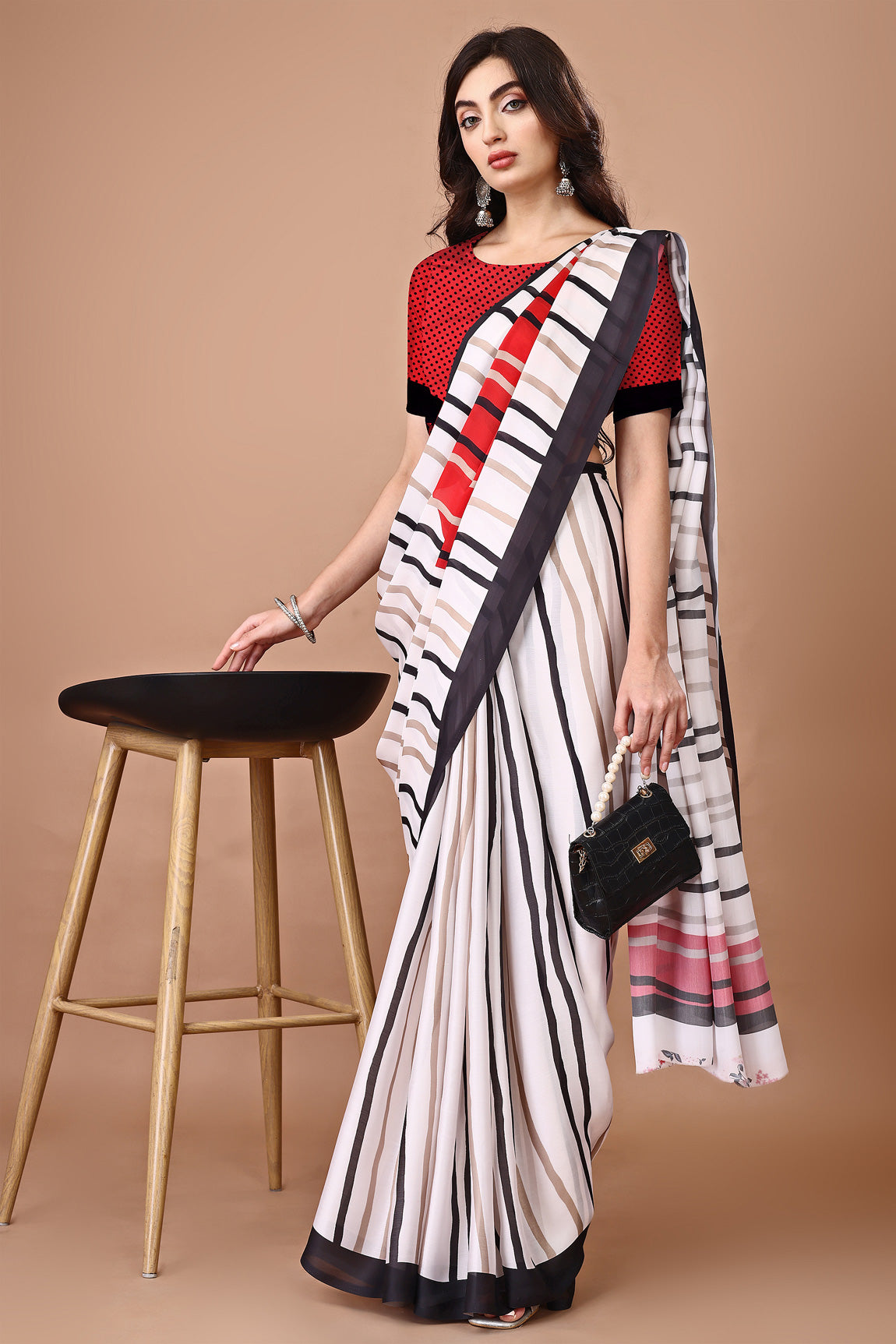 Molly Brown Stylish & Beautiful Satin Georgette Digitally Printed Party Wear Sarees with Blouse Piece