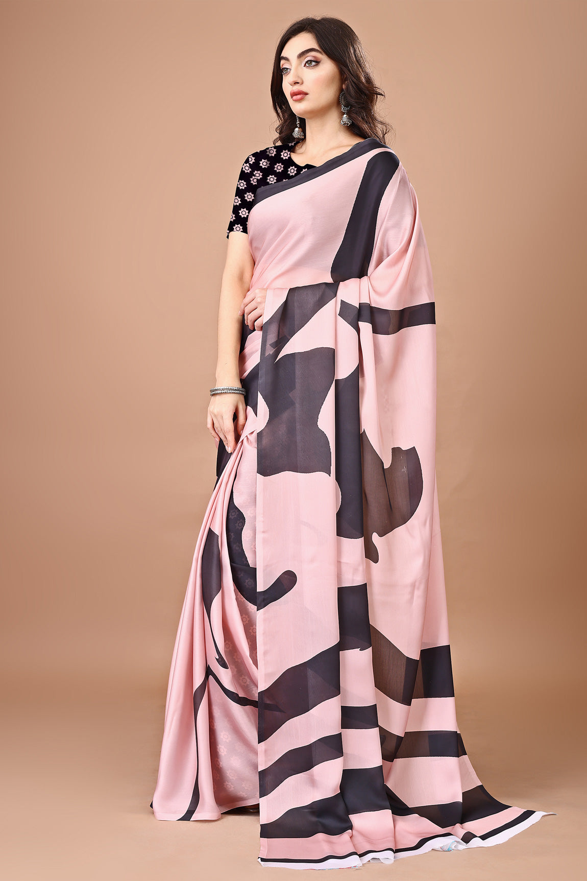 Molly Brown Stylish & Beautiful Satin Georgette Digitally Printed Party Wear Sarees with Blouse Piece